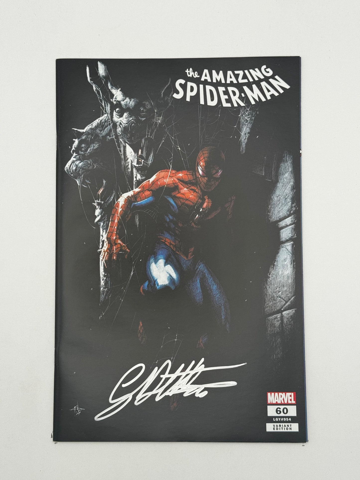 [Signed by Gabriele Dell'Otto] Amazing Spider-Man #60 Unknown Comics Gabriele Dell_Otto Exclusive Var [INST]
